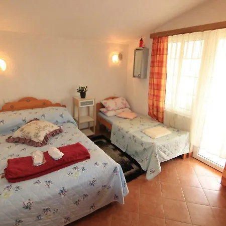 Appartement Adis Vir
